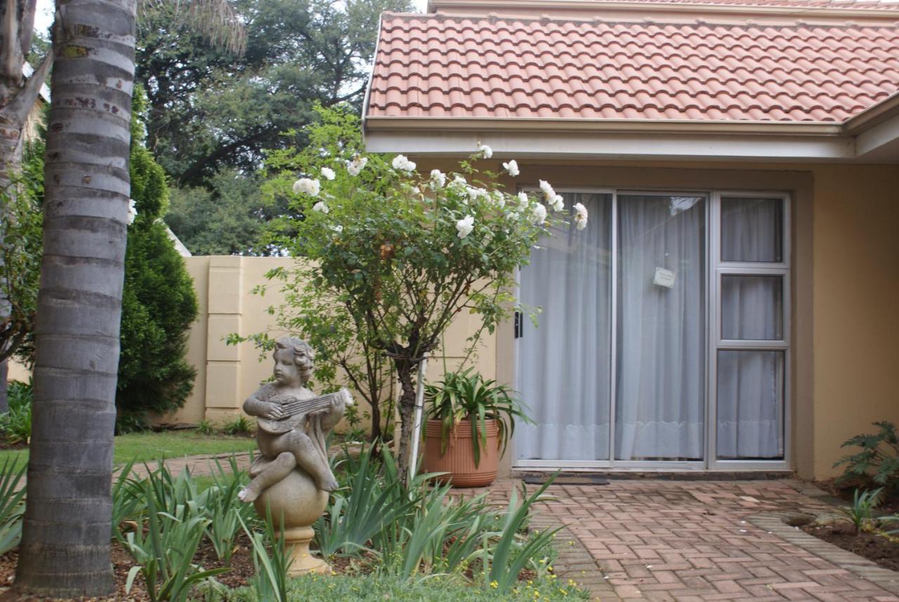 Elizabeth Lodge Boksburg Exterior photo